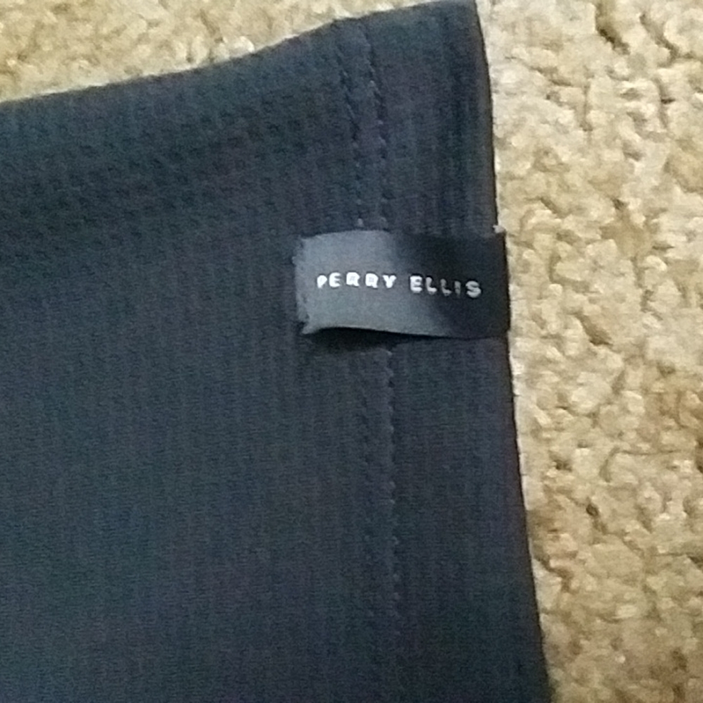 Perry Ellis performance t-shirt - Picture 2 of 3